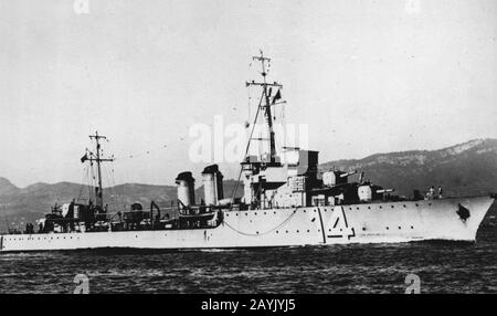 Der französische Destroyer der L'Adroit-Klasse lief Ende der 1930er Jahre vor Toulon. Stockfoto