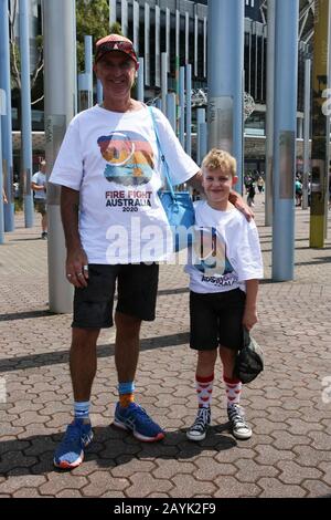 16. Februar 2020: Menschenmassen sammeln beim Fire Fight Australia Concert für die nationale Buschfeuer-Entlastung im ANZ Stadium am 16. Februar 2020 in Sydney, NSW Australien (Credit Image: © Christopher Khoury/Australian Press Agency via ZUMA Wire) Stockfoto
