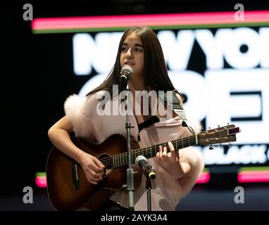 Hempstead, USA. Februar 2020. AVA Della Pietra singt während der Halbfinalspiele beim Tennisturnier ATP 250 New York Open 2020 im Nassauischen Kolosseum (Foto von Lev Radin/Pacific Press) Credit: Pacific Press Agency/Alamy Live News Stockfoto