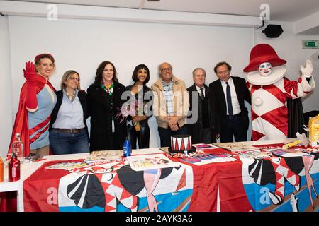 Viareggio, Italien. Februar 2020. Das Model und Showgirl Juliana Moreira TV Moderatorin von Paperissima Sprint und Clarissa Burt Schauspielerin und ehemaliges amerikanisches Model waren auf der VIAREGGIO CARNIVAL 2020 (Foto von Stefano Dalle Luche/Pacific Press) Credit: Pacific Press Agency/Alamy Live News Stockfoto