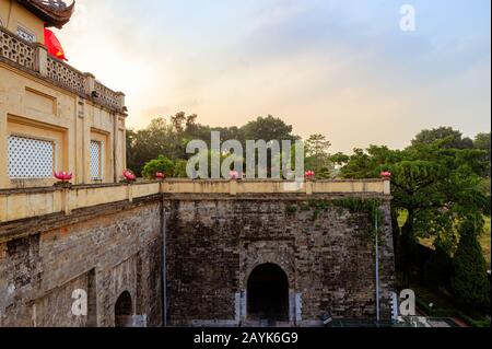 Die Kaiserliche Zitadelle wird auch als Alte Zitadelle von Thang Long in Hanoi bezeichnet Stockfoto