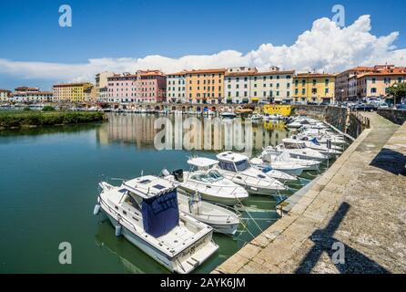 Foso-reale Hafengebiet des historischen Livorno, das den Bezirk Venezia von Livorno und Fortezza Nuova, Livorno, Toskana, Italien bevorzugt Stockfoto