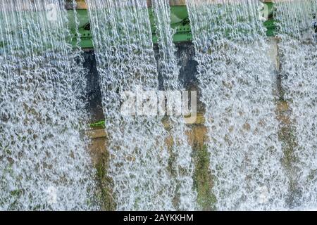 Anlagen rund um den historischen Hochablass, Teil des Augsburger Wassersystems Stockfoto