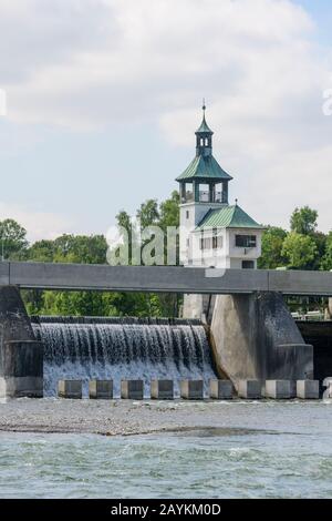 Anlagen rund um den historischen Hochablass, Teil des Augsburger Wassersystems Stockfoto