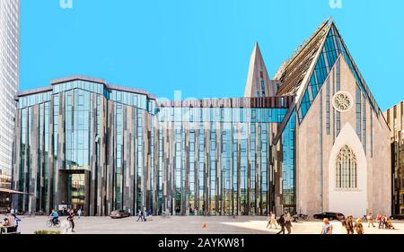 21. MAI 2018, LEIPZIG, DEUTSCHLAND: Architektur des Gebäudes der Universität Leipzig Stockfoto