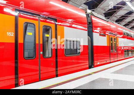 Moskau, RUSSLAND - 23. MAI 2018: Der neue Aeroexpress Zug vom Flughafen zum Bahnhof Stockfoto