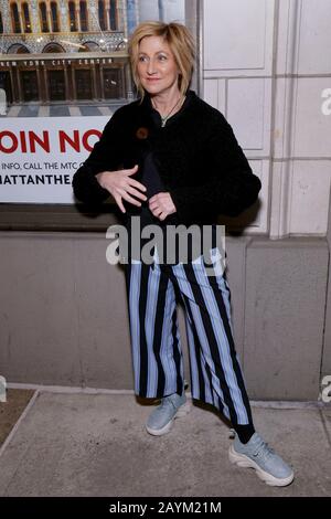 Die Eröffnungsnacht für My Name Ist Lucy Barton im Samuel J. Friedman Theatre - Arrivals. Mit: Edie Falco Where: New York, New York, Vereinigte Staaten When: 16 Jan 2020 Credit: Joseph Marzullo/WENN.com Stockfoto
