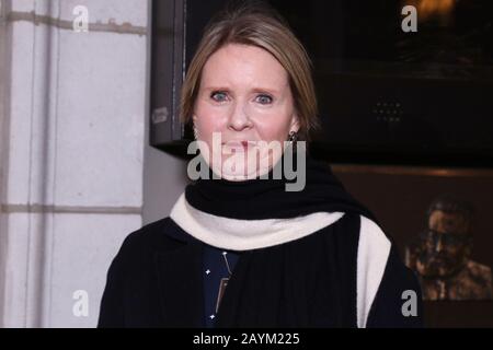 Die Eröffnungsnacht für My Name Ist Lucy Barton im Samuel J. Friedman Theatre - Arrivals. Mit: Cynthia Nixon Where: New York, New York, Vereinigte Staaten When: 16 Jan 2020 Credit: Joseph Marzullo/WENN.com Stockfoto
