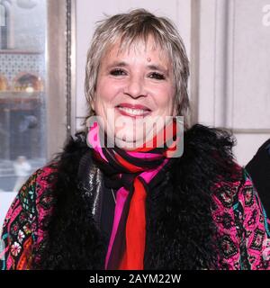 Die Eröffnungsnacht für My Name Ist Lucy Barton im Samuel J. Friedman Theatre - Arrivals. Mit: Eve Ensler Where: New York, New York, Vereinigte Staaten When: 16 Jan 2020 Credit: Joseph Marzullo/WENN.com Stockfoto