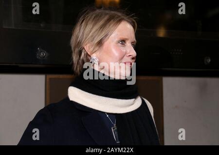 Die Eröffnungsnacht für My Name Ist Lucy Barton im Samuel J. Friedman Theatre - Arrivals. Mit: Cynthia Nixon Where: New York, New York, Vereinigte Staaten When: 16 Jan 2020 Credit: Joseph Marzullo/WENN.com Stockfoto