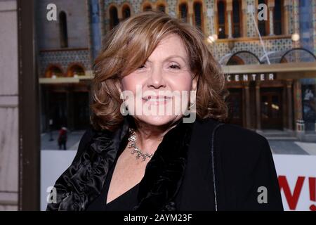 Die Eröffnungsnacht für My Name Ist Lucy Barton im Samuel J. Friedman Theatre - Arrivals. Mit: Brenda Vaccaro Where: New York, New York, Vereinigte Staaten When: 16 Jan 2020 Credit: Joseph Marzullo/WENN.com Stockfoto