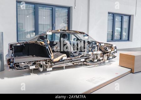 Berlin, DEUTSCHLAND - 19. MAI 2018: Die Hälfte des im Technikmuseum in Berlin abgeschnittenen Wagens Stockfoto