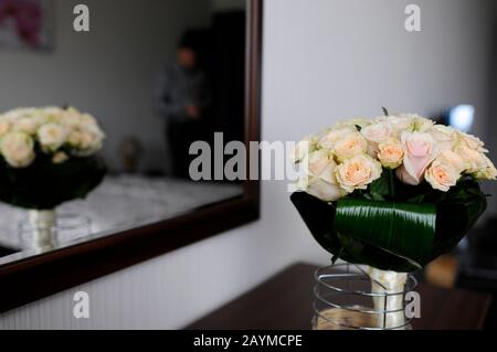 Brautkleid in Komposition Stockfoto