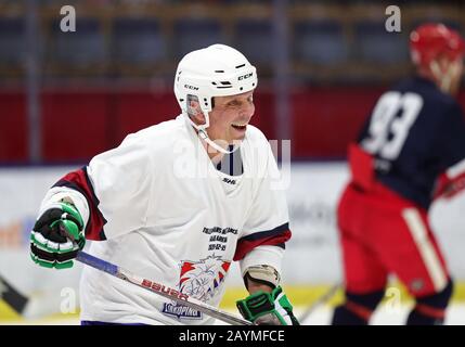 Linkoping, Schweden 20200215 anders 'Masken' Carlsson während des Benefizspiels "Together Against Cancer" in der Saab-Arena. Alte Eishockeylegenden mit kombinierten Erfahrungen aus 6522 SHL-Spielen, 3051 NHL-Spielen, 1203 SDHL-Spielen, die am Samstag gespielt wurden, um Geld für Krebsforschung zu sammeln. Foto Jeppe Gustafsson Stockfoto