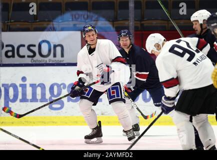 Linkoping, Schweden 20200215 Magnus Johansson während des Benefizspiels "Together Against Cancer" in der Saab-Arena. Alte Eishockeylegenden mit kombinierten Erfahrungen aus 6522 SHL-Spielen, 3051 NHL-Spielen, 1203 SDHL-Spielen, die am Samstag gespielt wurden, um Geld für Krebsforschung zu sammeln. Foto Jeppe Gustafsson Stockfoto