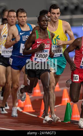 Doha - KATAR - SEP 27: Jacob Krop (KEN) tritt bei den 5000m-Aufläufen Der Männer an Tag eins der 17. IAAF-Leichtathletik-Weltmeisterschaften in Doha 2019 in Khal an Stockfoto