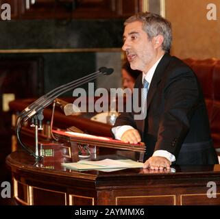 Gaspar Llamazares Trigo (B. 1957). Spanischer Politiker. Vorsitzende der politischen Koalition Izquierda Unida (IU) von 2000 bis 2008, die die Position des Generalkoordinators inneha. Llamazares im Abgeordnetenhaus. Madrid, 25. Mai 2005. Stockfoto