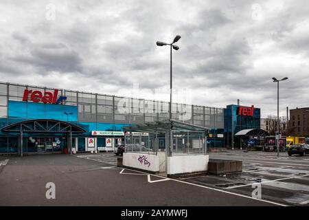 Real Supermarkt-Filiale Dusseldorf-Bilk Stockfoto