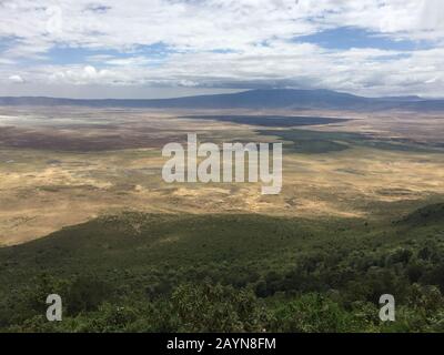 Panoramablick auf den Ngorongoro-Nationalpark, Tansania, Afrika Stockfoto