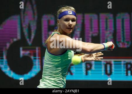 Kiki Bertens aus den Niederlanden spielt während eines Endspiels gegen Elena Rybakina (nicht gesehen) aus Kasachstan beim Tennisturnier St.Petersburg Ladies Trophäe 2020 in der Sibur Arena.Endstand: (Kiki Bertens 2 - 0 Elenia Rybakina) Stockfoto