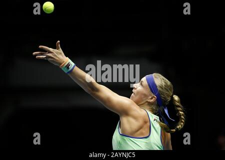 Kiki Bertens aus den Niederlanden spielt während eines Endspiels gegen Elena Rybakina (nicht gesehen) aus Kasachstan beim Tennisturnier St.Petersburg Ladies Trophäe 2020 in der Sibur Arena.Endstand: (Kiki Bertens 2 - 0 Elenia Rybakina) Stockfoto