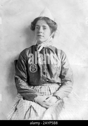 Annie KENNEY (1879-1953) Englische politische Aktivistin und Suffragette während eines ihrer vielen Zauber im Gefängnis. Stockfoto