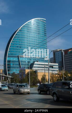 Das Blue Sky Hotel and Tower im Zentrum von Ulaanbaatar, der Mongolei. Stockfoto