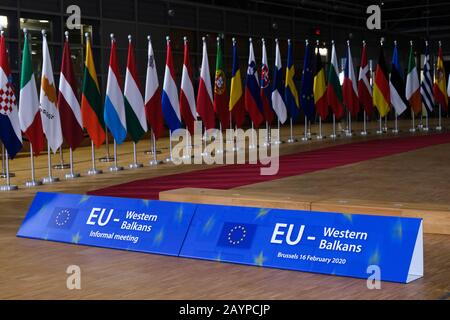 Brüssel, Belgien. Februar 2020. Ein Label vor einem Treffen des EU-Westbalkan-Gipfels im EU-Hauptsitz Credit: Alexandros MICHAILIDIS/Alamy Live News Stockfoto