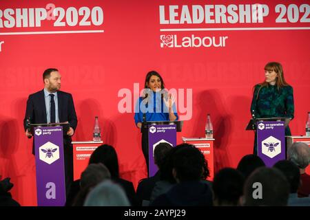 Business Design Center, North London, Großbritannien. 16. Februar 2020 - die stellvertretenden Spitzenkandidaten der Labour-Partei Ian Murray MP für Edinburgh South, Dr. Rosena Allin-Khan MP für Tooting und Angela Rayner MP für Ashton-under-Lyne (L bis R) bei einer Husting-Veranstaltung der Co-operative Party im Business Design Center, North London, Großbritannien. Credit: Dinendra Haria/Alamy Live News Stockfoto