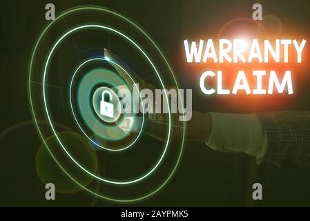 Konzeptionelle Handarbeit mit Garantieantrag. Konzept bedeutet Das Recht eines Kunden auf Ersatz oder Reparatur oder Entschädigung Stockfoto
