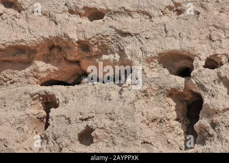 Die Ruinen des alten Pochengzi-Leuchtturms sind voller Erde. Guazhou County-Gansu-China-0700 Stockfoto