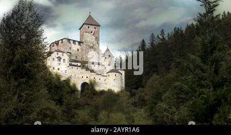 Schloss Taufers aus Sand in Taufers in Südtirol Italien Stockfoto