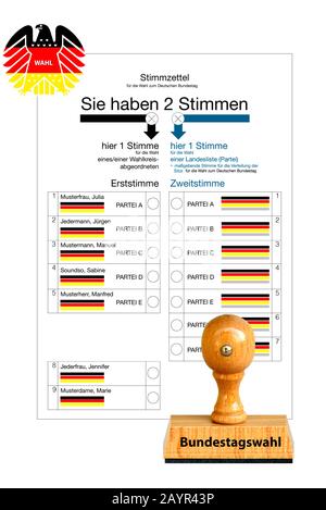 Briefmarkenschrift Bundestagswahl, Wahlen, Wahlzettel im Hintergrund, Deutschland Stockfoto