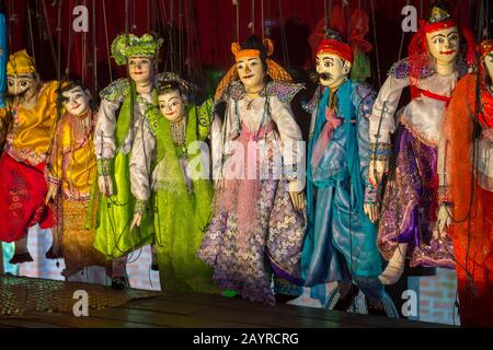 Traditionelle Marionetten in einem Puppentheater in Bagan, Myanmar. Stockfoto