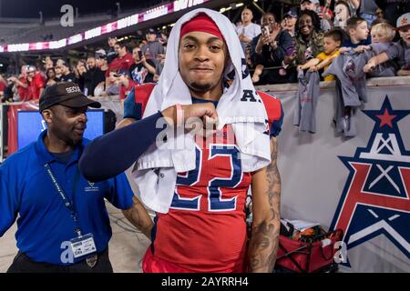 Februar 2020: Houston Roughnecks Safety Corrion Ballard (22) feiert nach einem XFL-Fußballspiel zwischen den St. Louis Battlehawks und den Houston Roughnecks im TDECU Stadium in Houston, TX, einen Sieg. Die Roughnecks gewannen das Spiel 28 bis 24.Trask Smith/CSM Stockfoto