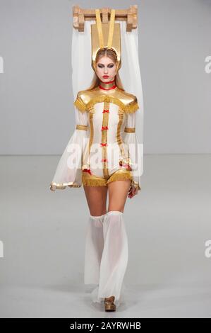 PAM Hogg AW20 Catwalk Show während der London Fashion Week bei Fashion Scout, Victoria House, London, Großbritannien. Credit: Antony Nettle/Alamy Live News Stockfoto