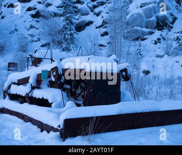 Ein alter Grader in Yellowknife, Northwest Territories, Kanada Stockfoto