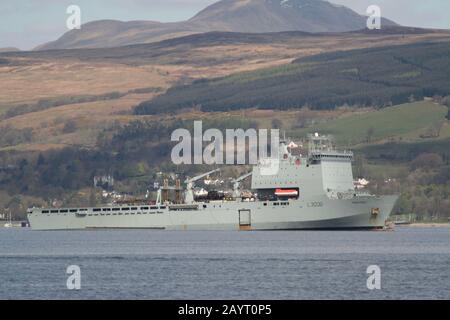 RFA-Mounts Bay (L3008), ein Bay-Klasse Landung Schiff Dock von der Royal Fleet Auxiliary betrieben, aus Greenock während der Übung gemeinsame Krieger 12-1. Stockfoto