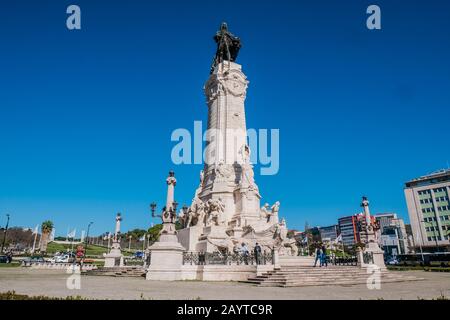 Der Marquis of Pombal Square ist ein wichtiger Kreisverkehr in der Stadt Lissabon, Portugal. Es befindet sich zwischen der Avenida da Liberdade und dem Eduard Stockfoto