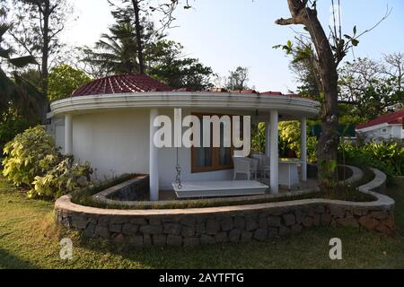 Premium Meerblick Cottage Zimmer im 5-Sterne Taj Fisherman's Cove Resort and Spa, Chennai, Indien Stockfoto