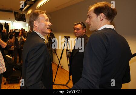 Dortmund, Deutschland. Juni 2015. Firo Fuvuball, Fußball, 03.06.2015 1.Bundesliga, Saison 2015 / 2016 BVB Borussia Dortmund Präsentation Thomas Tuchel Pressekonferenz mit Michael Zorc und Aki Hans-Joachim Watzke weltweite Nutzung Credit: Dpa / Alamy Live News Stockfoto