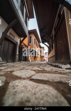 Typische Architektur aus der Altstadt von Plovdiv, Bulgarien, historischen mittelalterlichen Häusern. Alte Stadt ist UNESCO-Welterbe Stockfoto