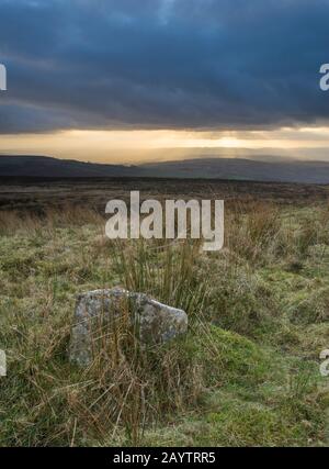 Von der Spitze des Abdon Burf, Brown Clee Hill, der mit 540 Metern der höchste Punkt in Shropshire, England, Großbritannien, ist ein Ausblick Stockfoto