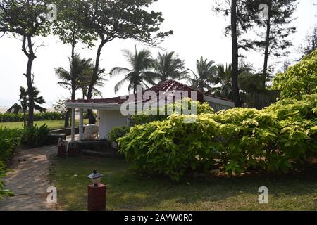 Premium Meerblick Cottage Zimmer im 5-Sterne Taj Fisherman's Cove Resort and Spa, Chennai, Indien Stockfoto