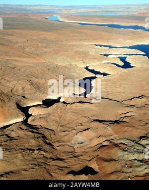 Luftansicht des Lake Powell Reservoirs im Glen Canyon National Recreation Area Stockfoto