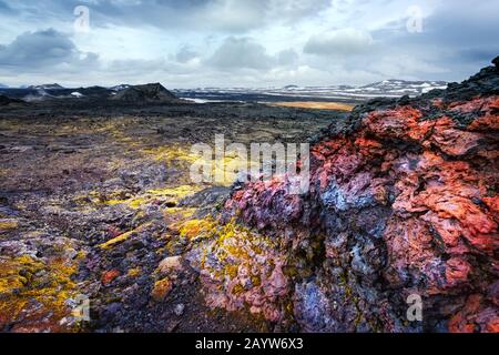 Lavas-Feld im Erdothermaltal Leirhnjukur, in der Nähe des Vulkans Krafla, Island, Europa. Landschaftsfotografie Stockfoto