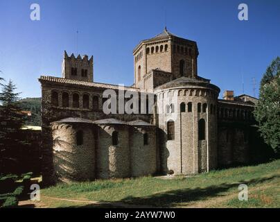 CIMBORRIO ABSIDES Y DE LA IGLESIA DEL MONASTERIO DE SANTA MARIA DE RIPOLL RECONSTRUIDA EN 1886 POR ELIAS ROGENT. Autor: ROGENT ELIAS. Lage: MONASTERIO DE SANTA MARIA. RIPOLL. GERONA. Spanien. Stockfoto