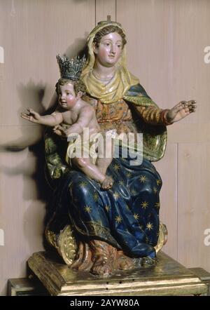 VIRGEN CON NIÑO - SIGLO XVII ORT: IGLESIA DE LA CONSOLACION. EL PEDROSO. Sevilla. JESUS KIND. JUNGFRAU MARIA. Stockfoto