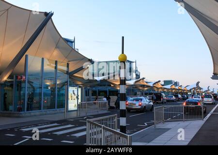 Der Flughafen Heathrow, Treminal 5, Abflugh-Gebiet, auch bekannt als London Heathrow, ist ein großer internationaler Flughafen in London, Großbritannien.GB, Großbritannien, EU Stockfoto