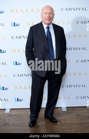 Julian Fellowes, der an der Belgravia Photocall im Soho Hotel in London teilnahm. Stockfoto